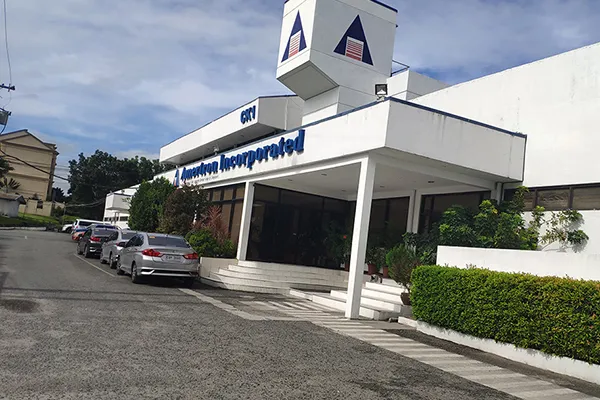 Singapore Semiconductor Company Orders 4 UV Laser Marking Machines