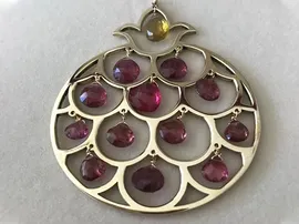 The UAE Jewelry Designer Purchases 50W Fiber Laser Marking Machine