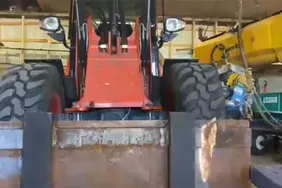 Cleaning: Excavator Bucket