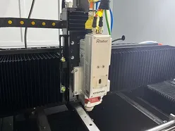 Precision cutting head